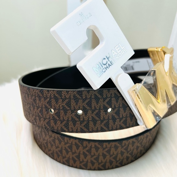 Michael Kors Women’s Twist Reversible Belt Medium - Picture 4 of 10